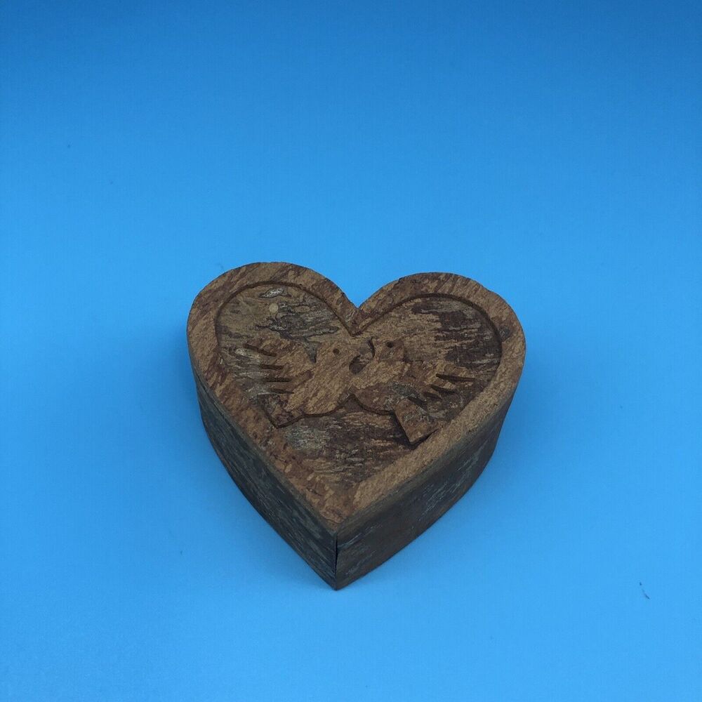Lovebirds Heart Shaped Cinnamon Trinket Box Vietnam Ten Thousand Villages